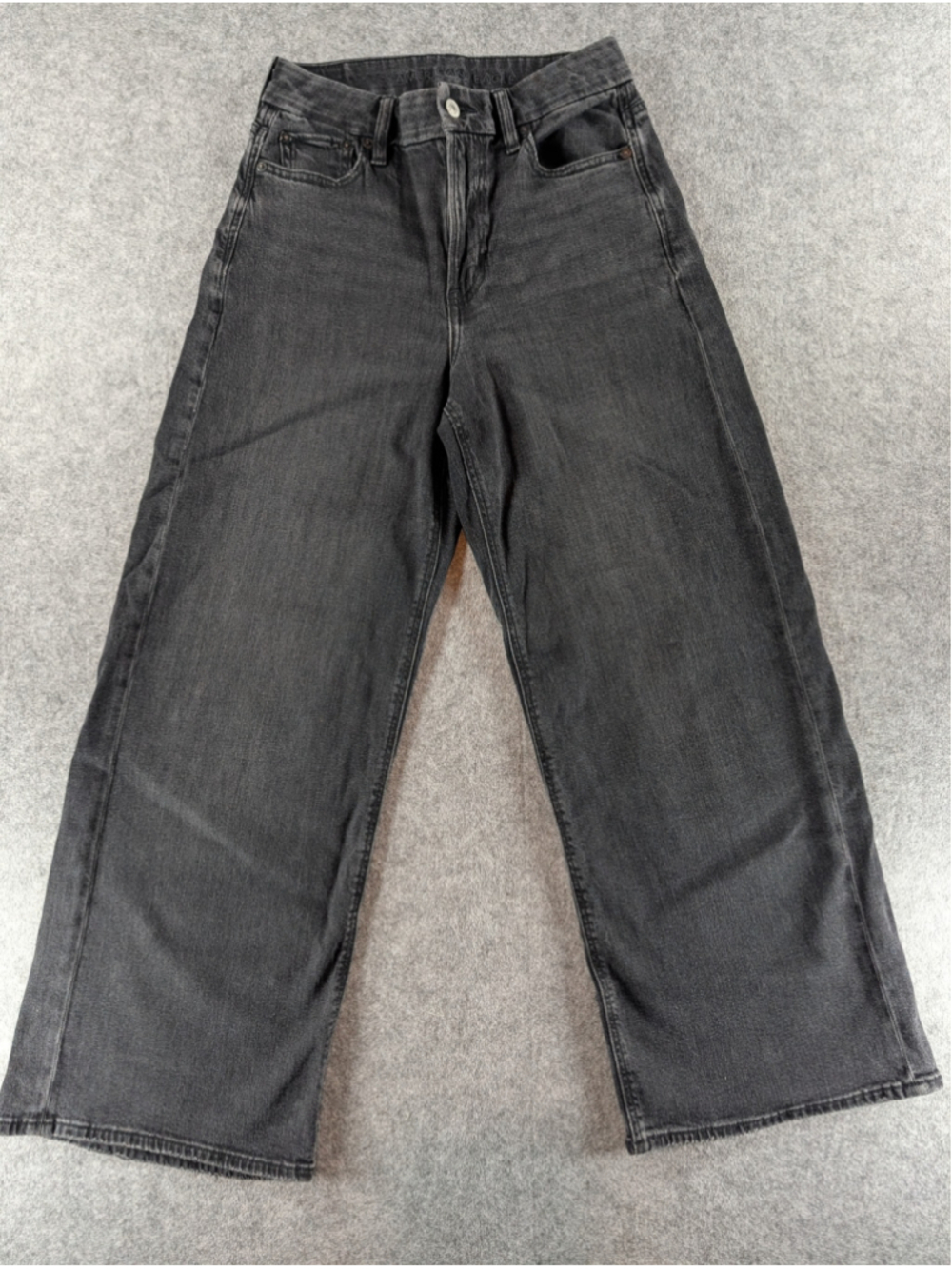 American Eagle 4 Short Curvy Super High-Rise Baggy Wide Leg Denim Jeans Black